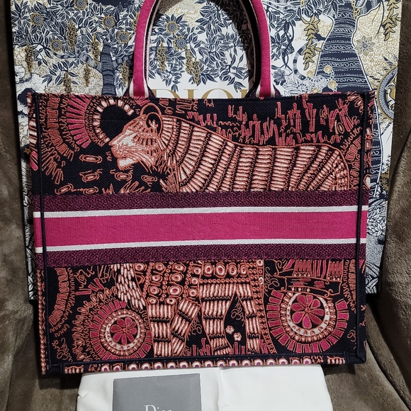 Dior Book Tote Canvas Embroidered Animals Tiger  Deep Blue Fuchsia Large Size - Picture 15 of 17